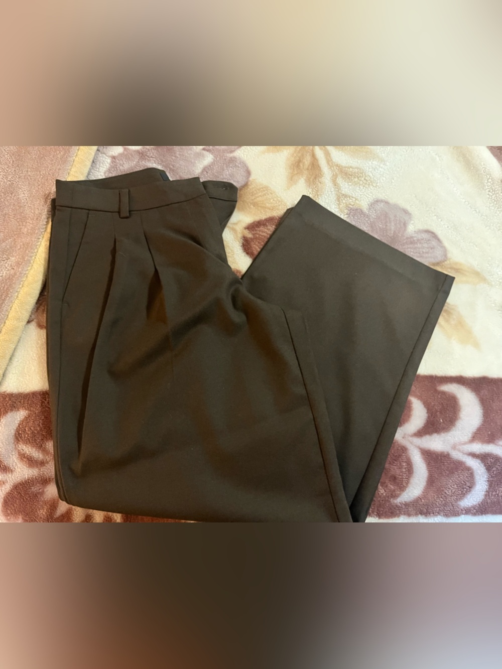 Reitmans : Wide-Leg Mid-Rise Pants
Brown / 8 / Petite (NWOT)
